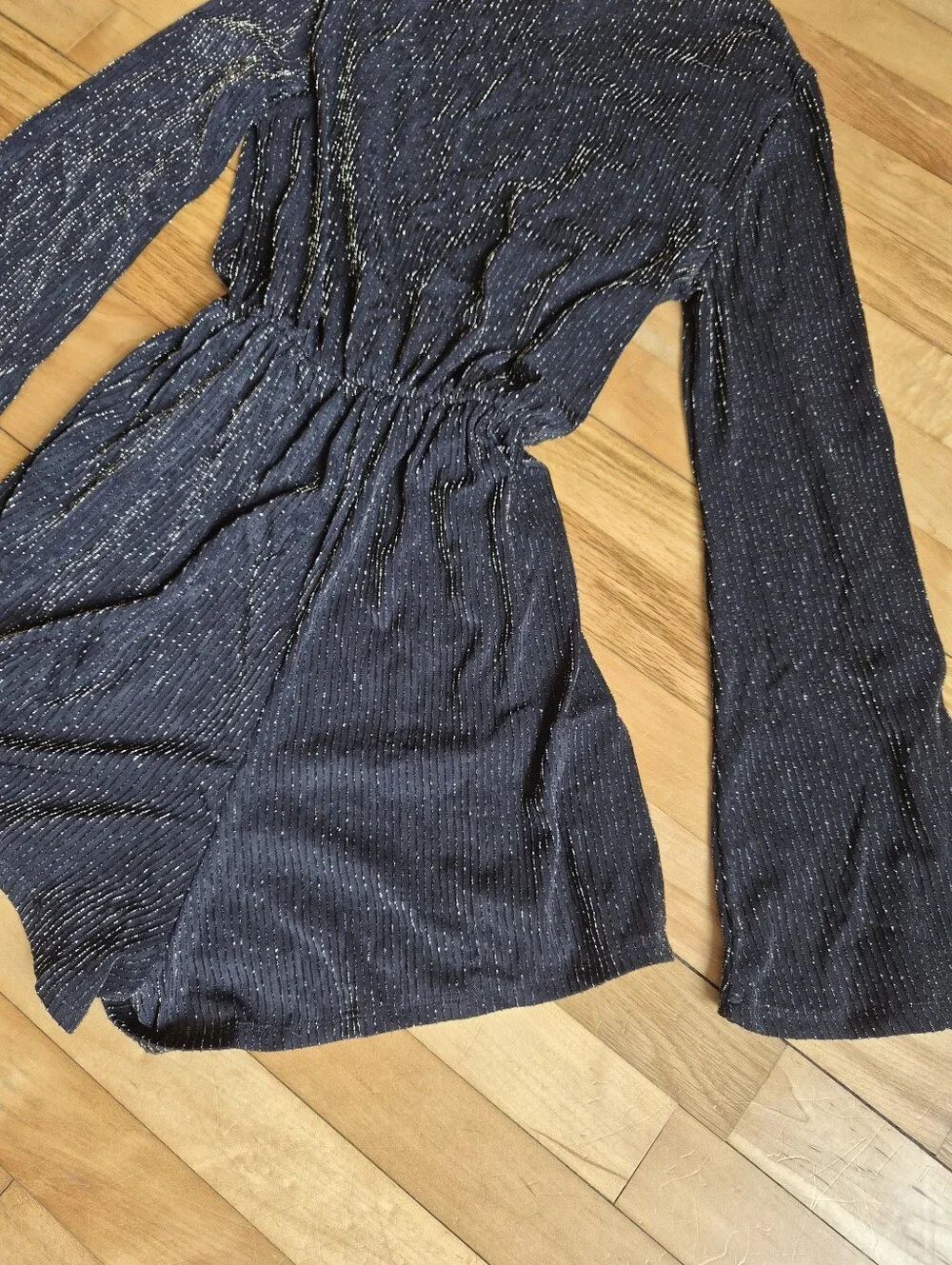 Black Metallic Sparkle Long-Sleeve Romper - Picture 10 of 11